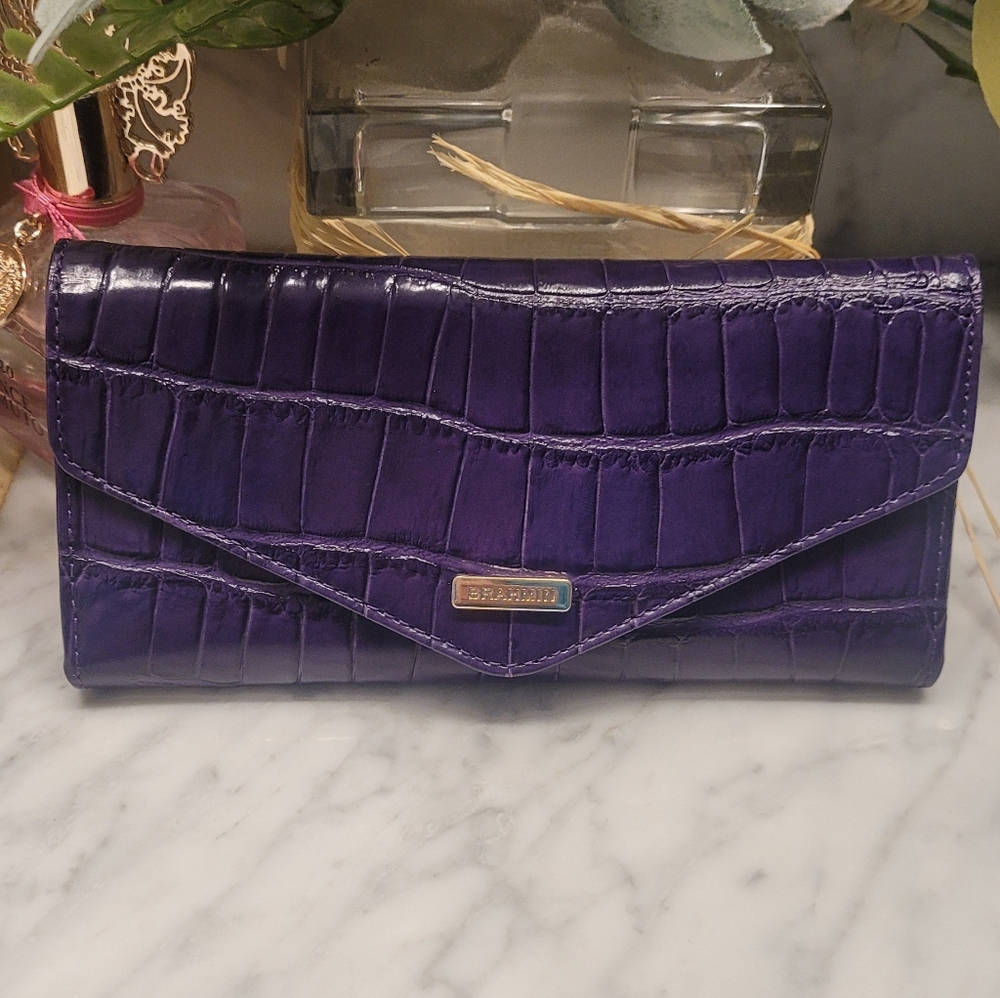 💜💜💜NWOT Brahmin Ady Royal Purple Crocodile Embossed Wallet 💜💜💜